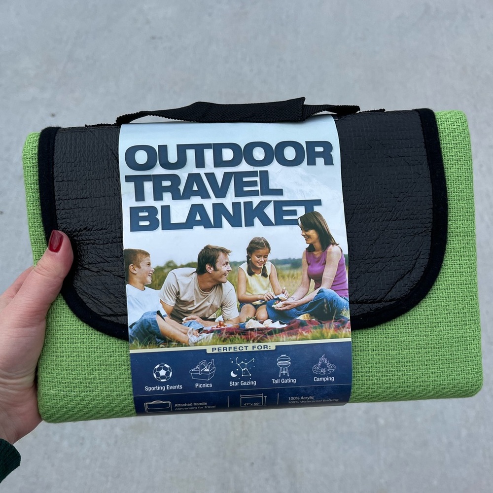 NWT Outdoor travel blanket